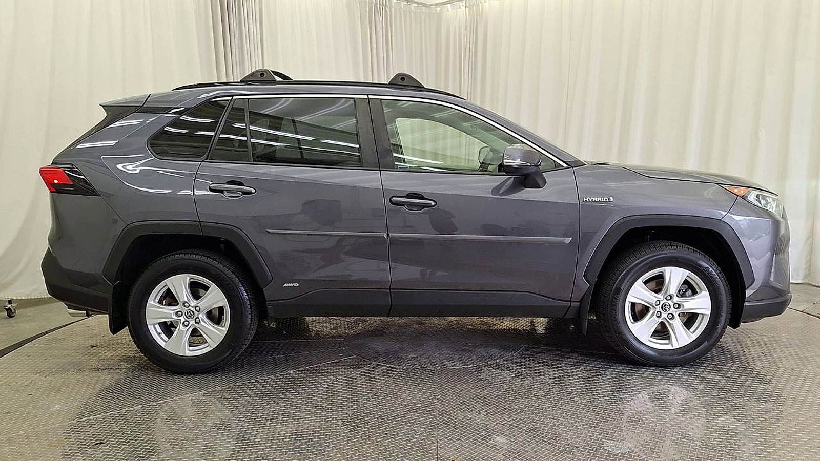 Certified 2019 Toyota RAV4 XLE w/ Convenience Package image 4