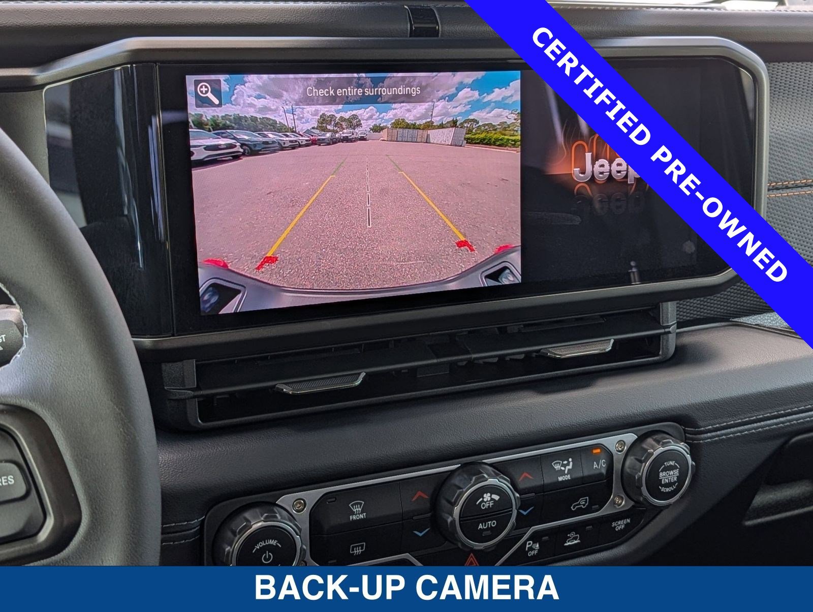 Used 2025 Jeep Gladiator Mojave w/ Safety Group image 31