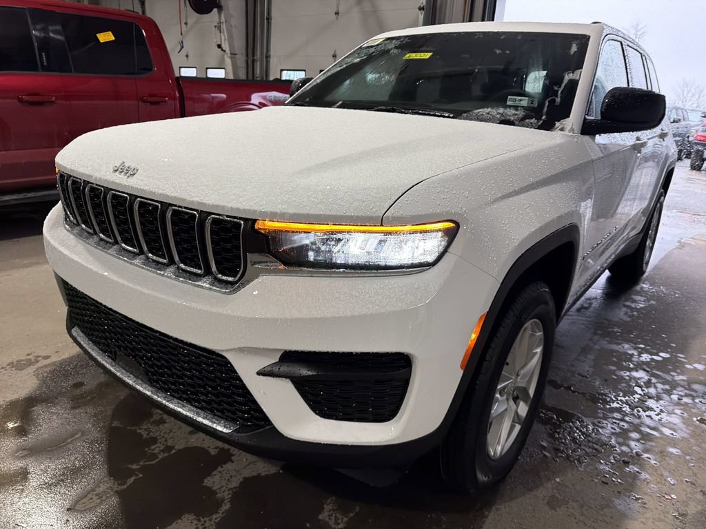 New 2026 Jeep Grand Cherokee Laredo X AWD/4WD image 11