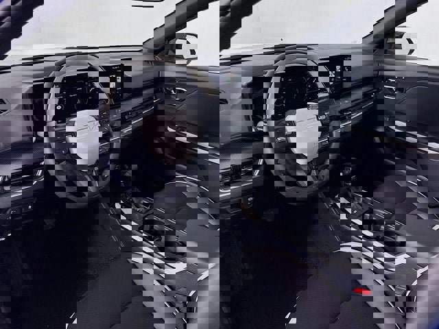 New 2025 Kia K4 GT-Line w/ GT-Line Premium Package image 13