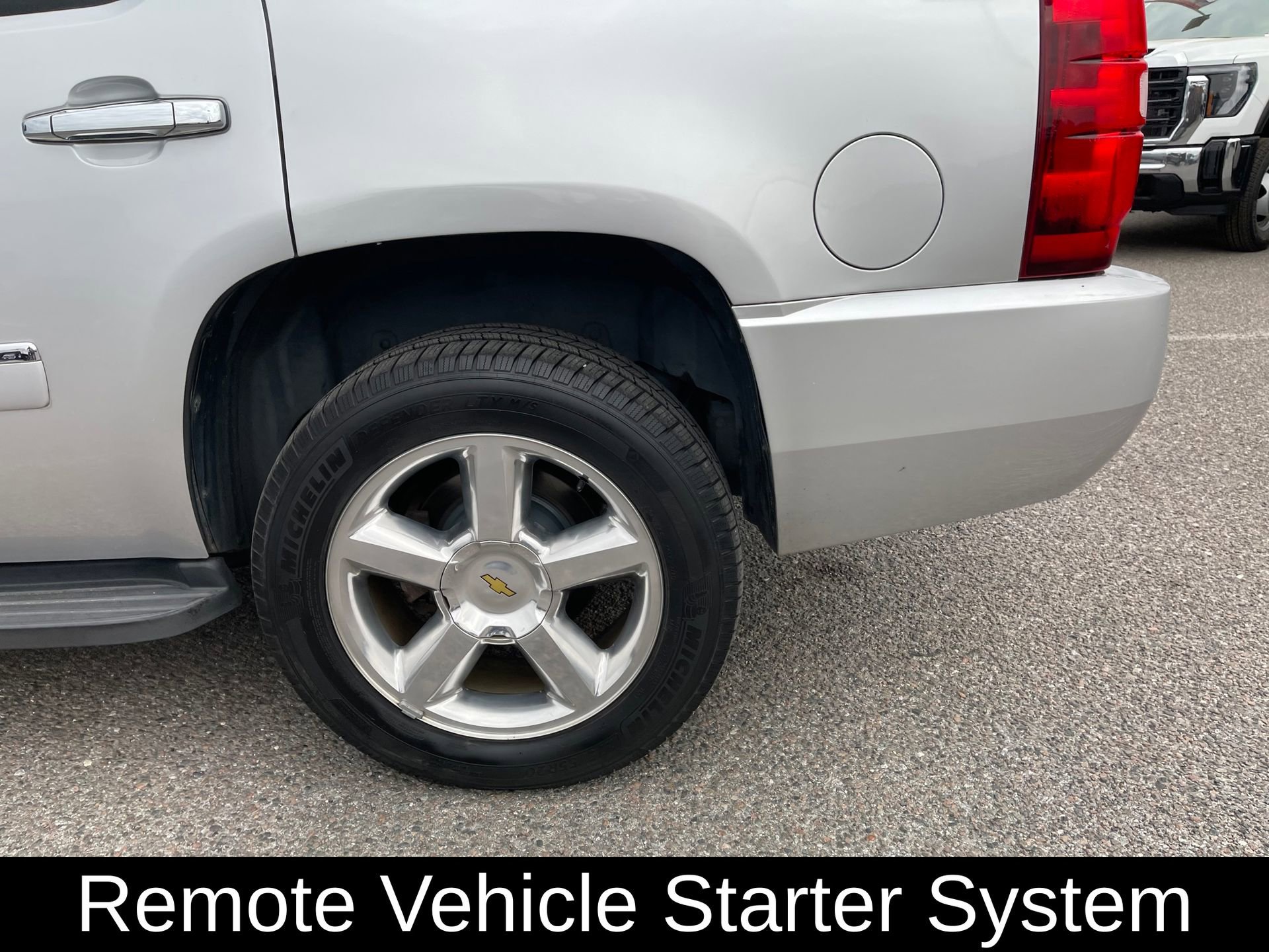 Used 2013 Chevrolet Tahoe LTZ image 9