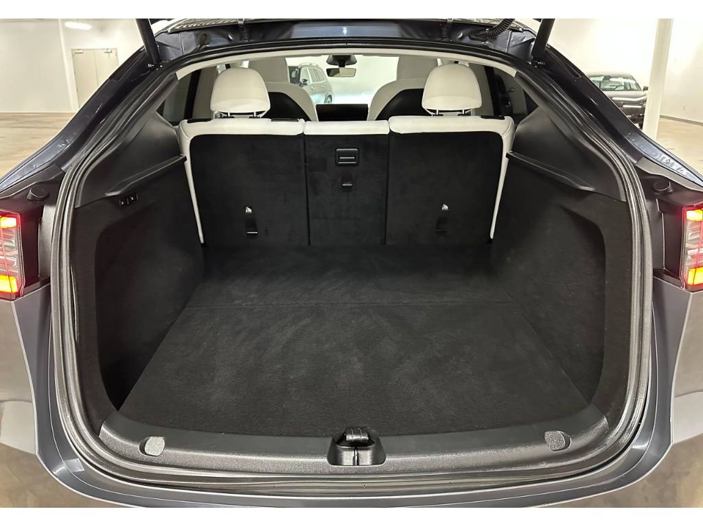 Used 2023 Tesla Model Y Performance AWD/4WD image 11