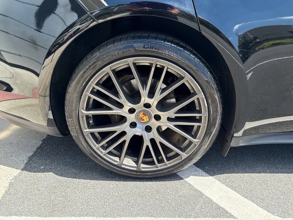 Used 2023 Porsche Panamera 4 Platinum Edition AWD/4WD image 9