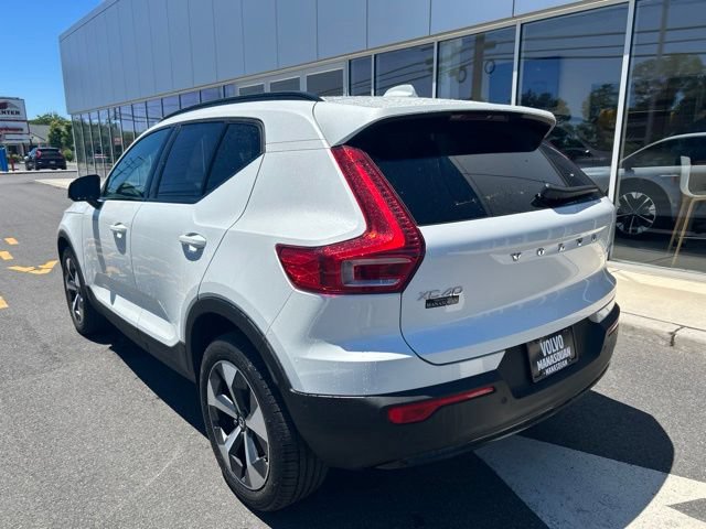 Certified 2025 Volvo XC40 B5 Plus AWD/4WD image 3
