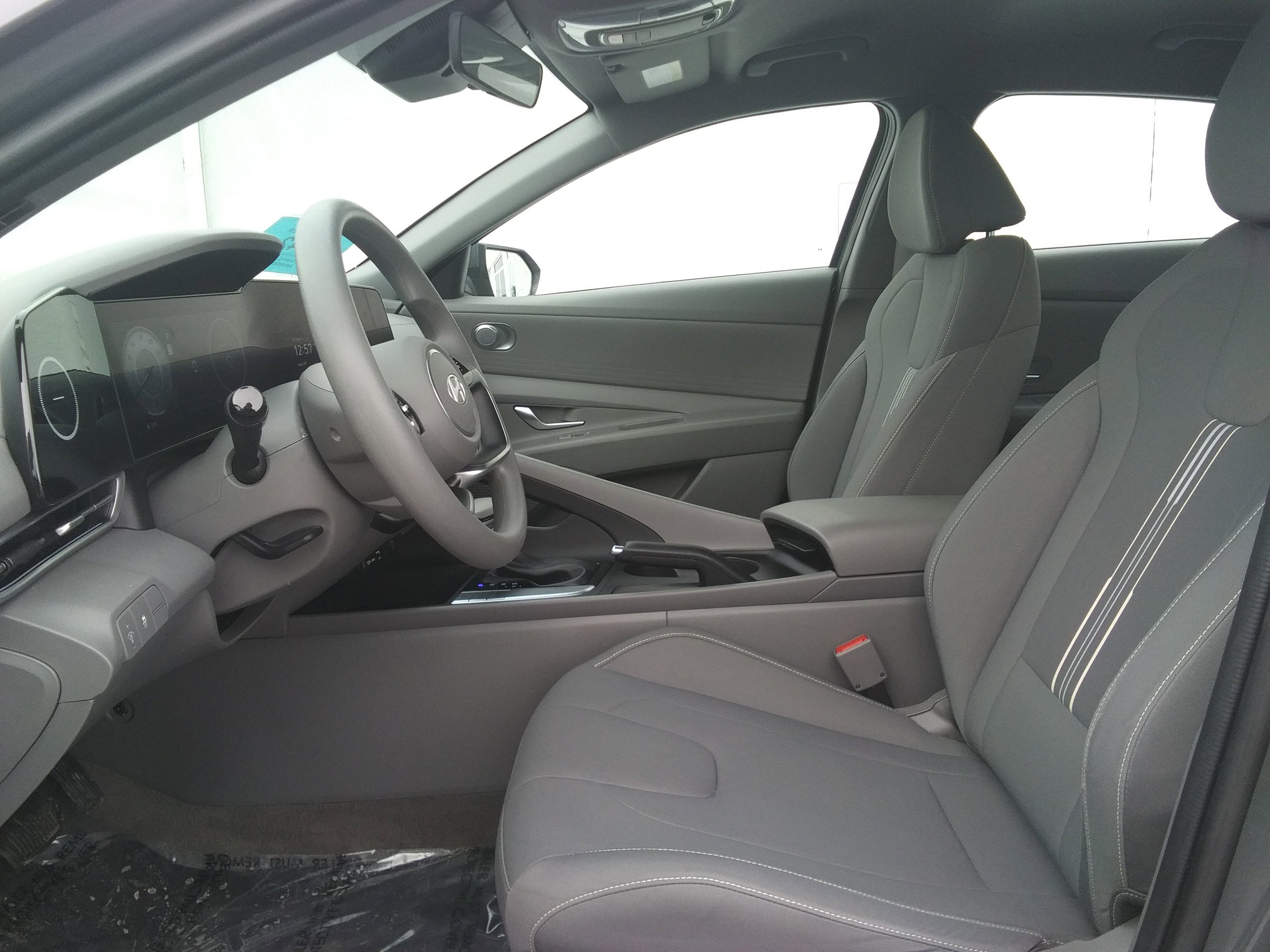 Used 2024 Hyundai Elantra SEL image 10