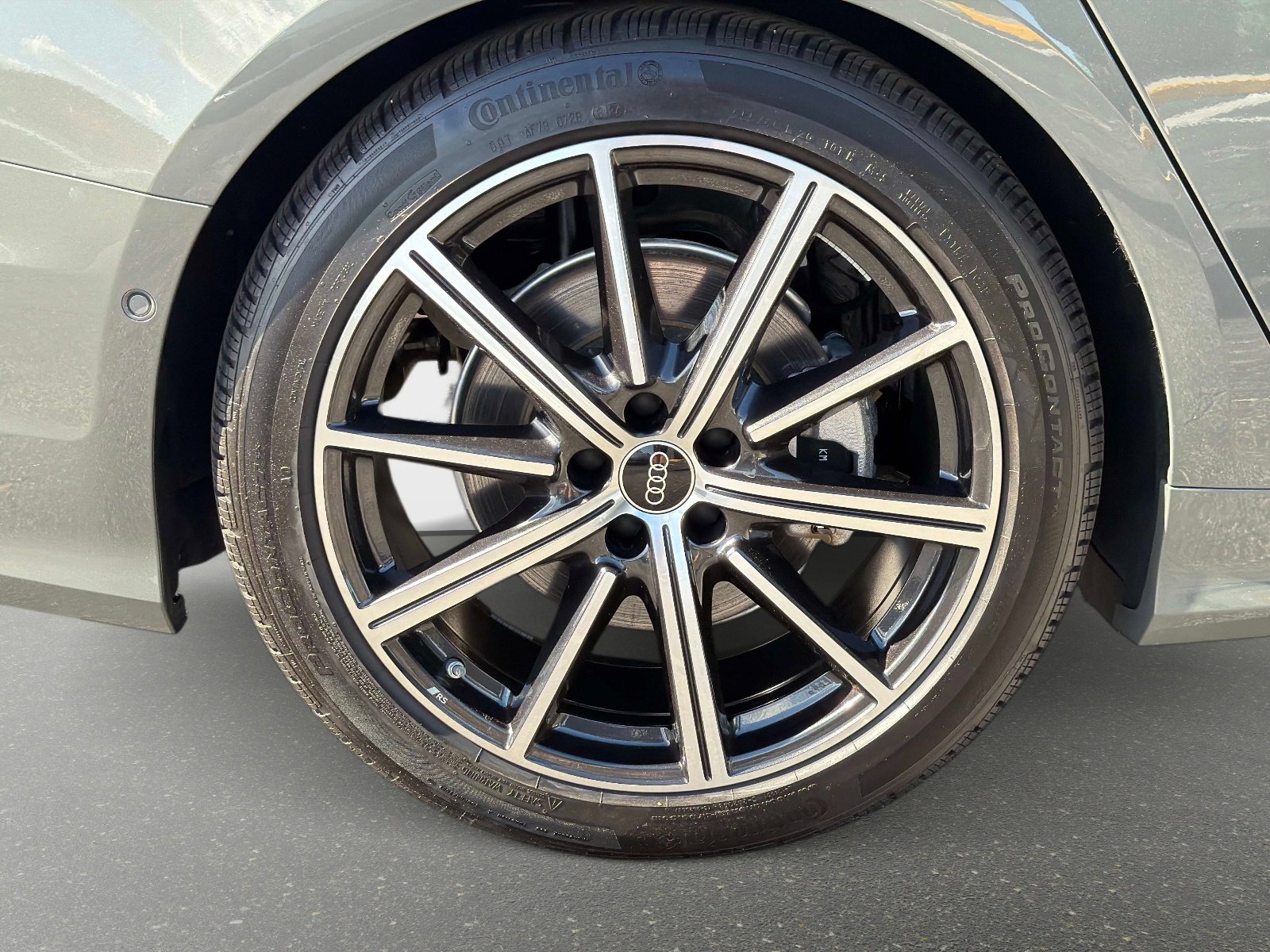 Used 2025 Audi A6 3.0T Premium image 13