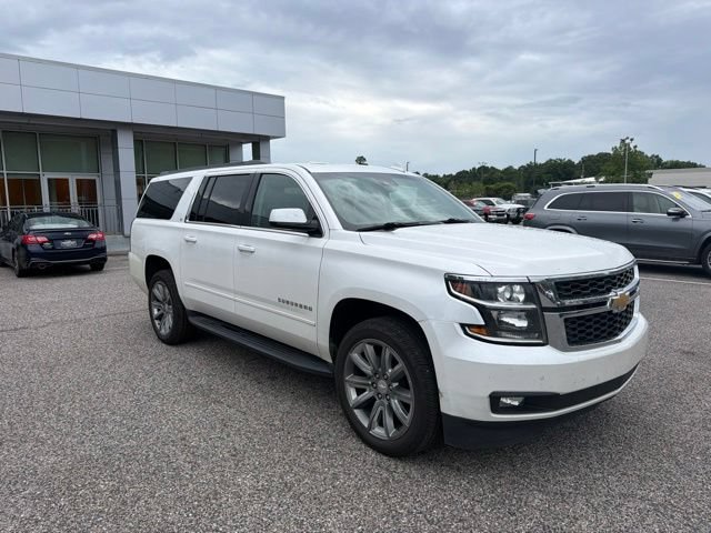 Used 2019 Chevrolet Suburban LT RWD image 3