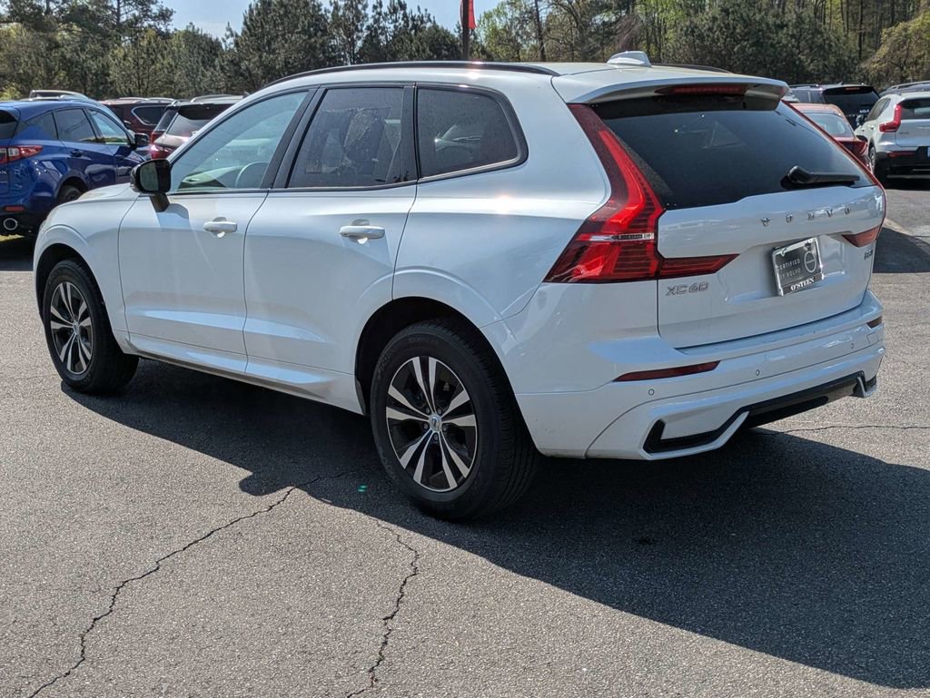 Used 2024 Volvo XC60 B5 Core AWD/4WD image 6