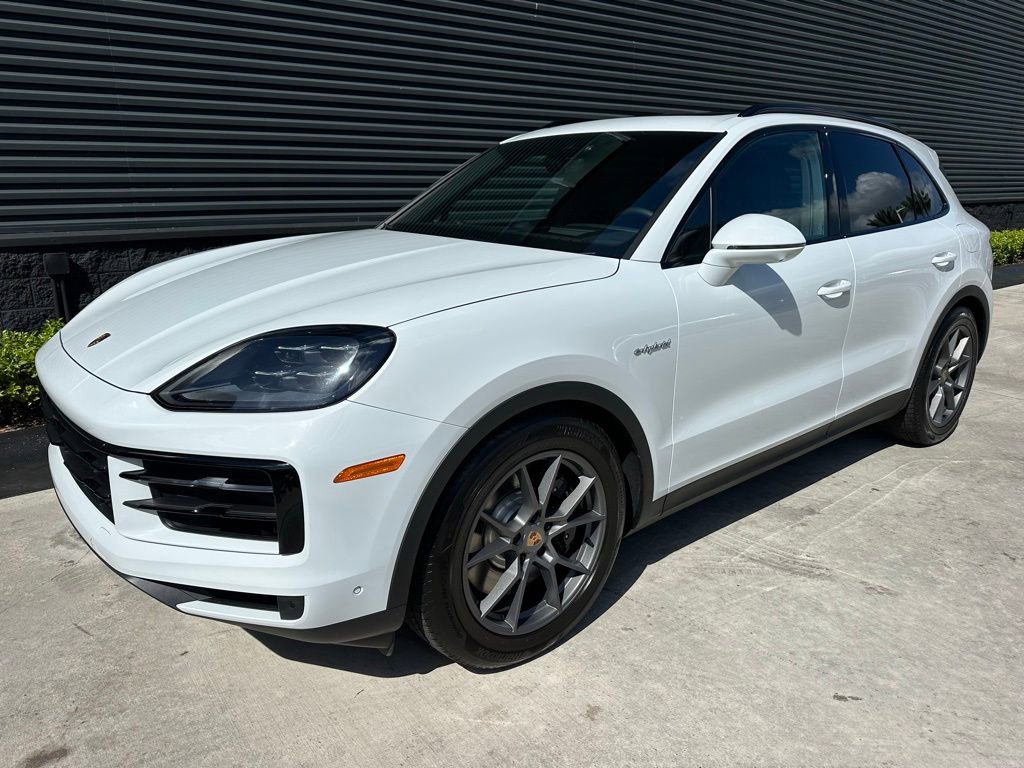 Certified 2026 Porsche Cayenne E-Hybrid image 7