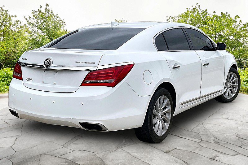 Used 2016 Buick LaCrosse Leather FWD image 6