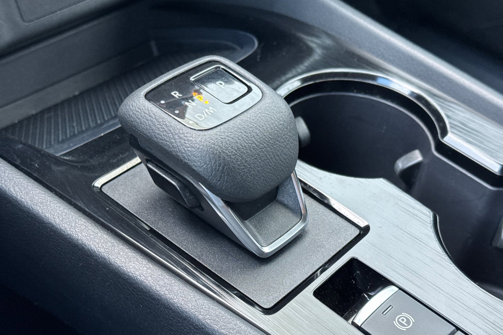 Certified 2024 Nissan Rogue SV image 24