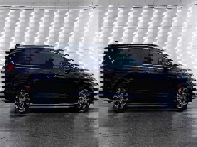 New 2026 Chrysler Pacifica Select image 23