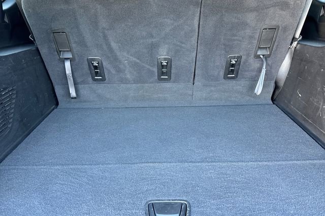 Used 2024 Chevrolet Suburban LT image 17