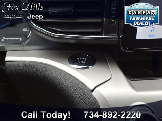 Used 2022 Ford Explorer XLT w/ Equipment Group 202A image 25