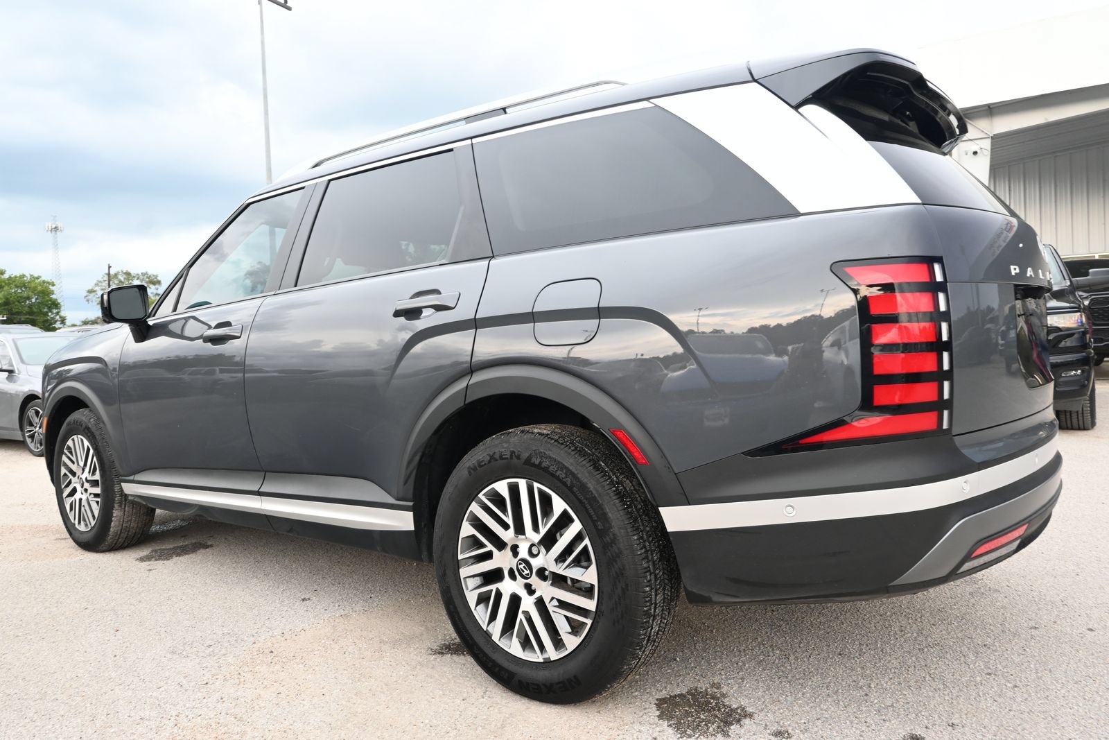 Used 2026 Hyundai Palisade SEL FWD image 4