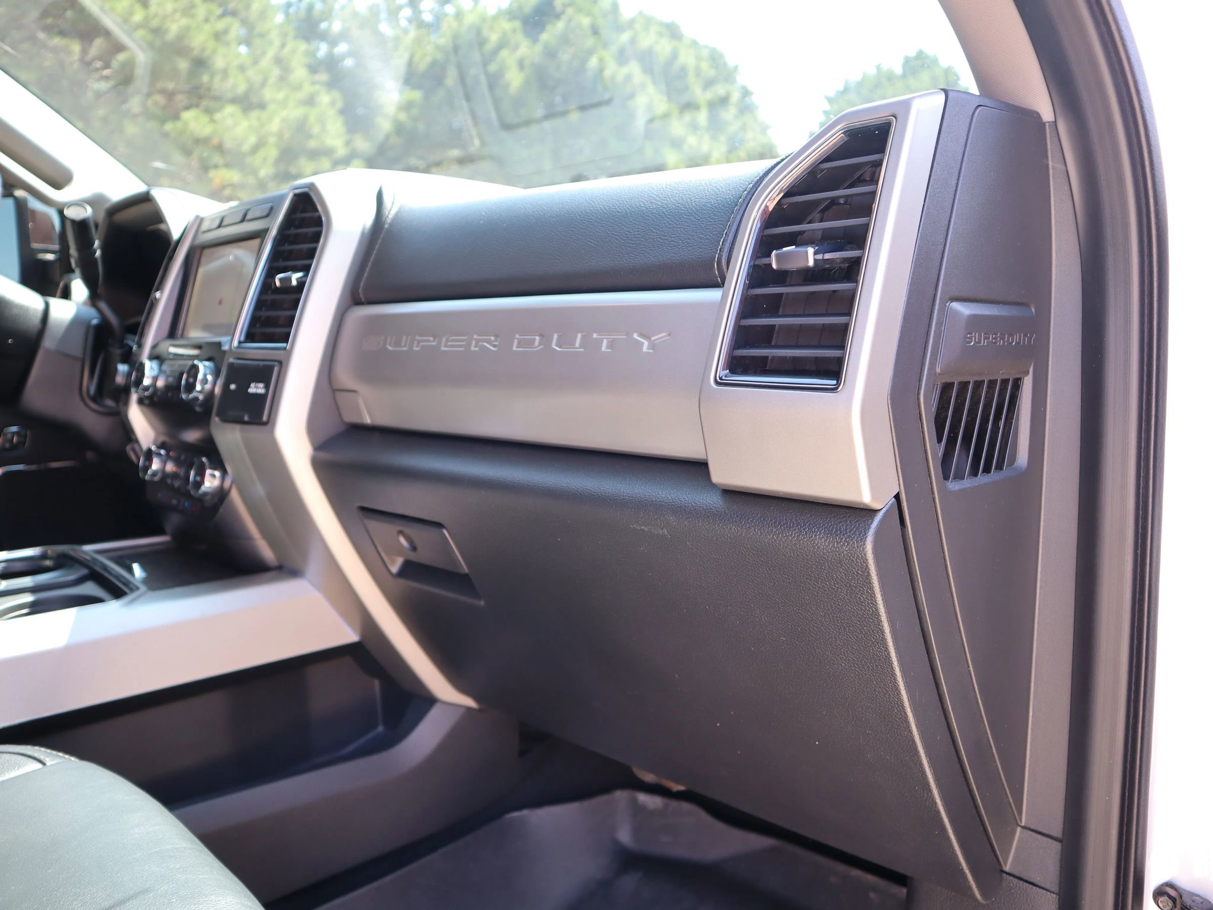 Used 2021 Ford F350 Lariat w/ Lariat Ultimate Package image 36