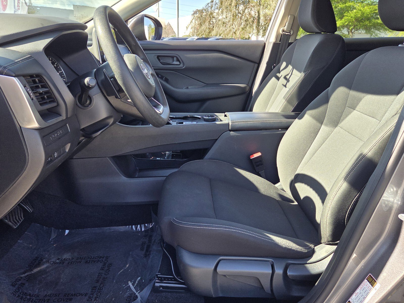 Used 2024 Nissan Rogue S image 10