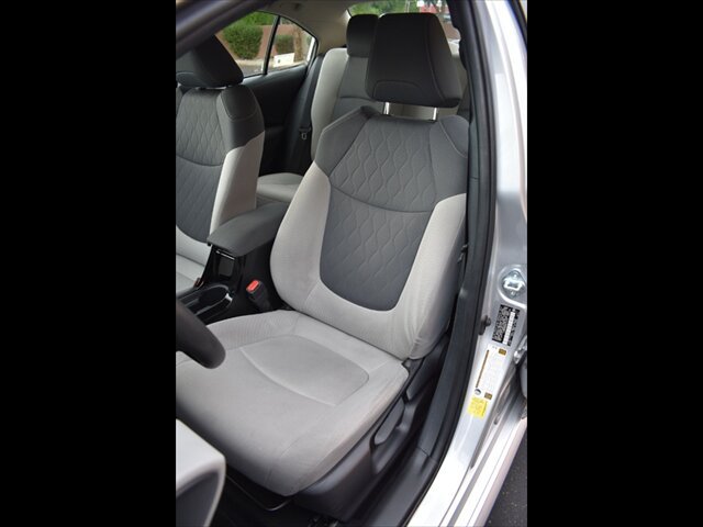 Used 2021 Toyota Corolla LE w/ Carpet Mat Package (TMS) FWD image 17