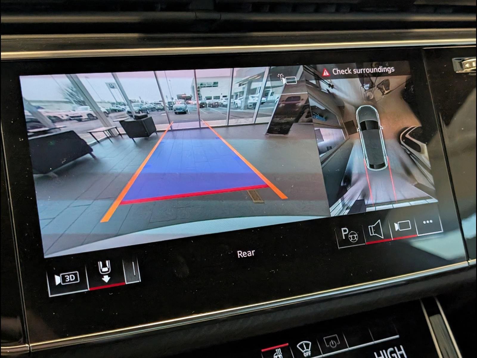 New 2026 Audi SQ8 Prestige image 12