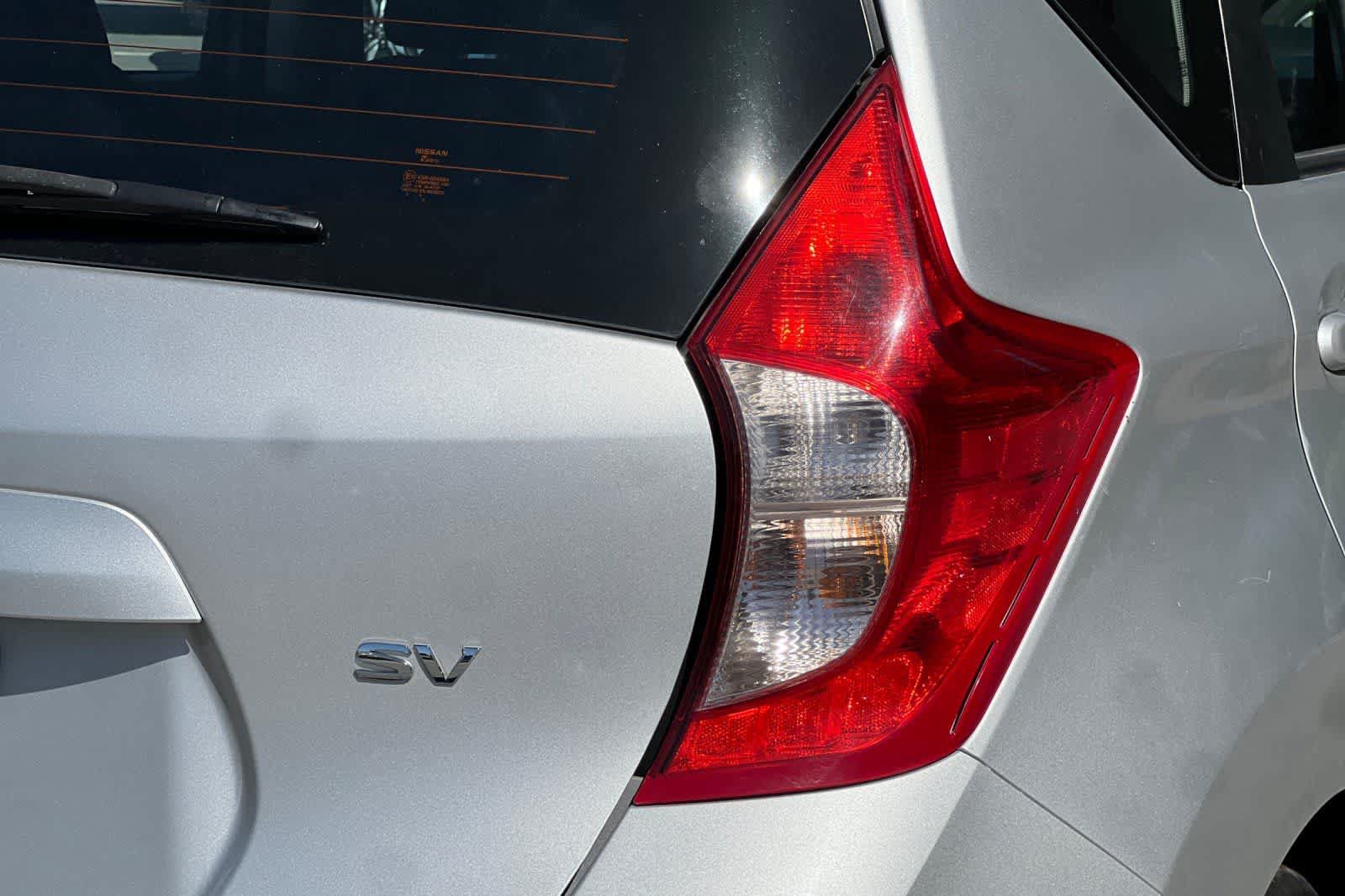 Used 2015 Nissan Versa Note SV FWD image 31