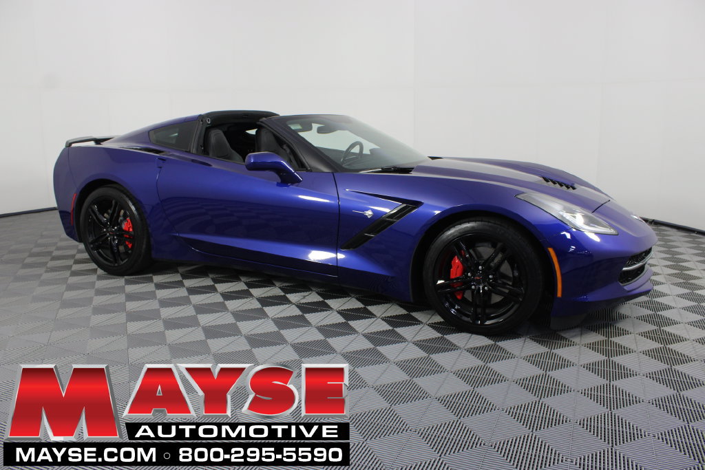 Used 2017 Chevrolet Corvette Stingray Coupe w/ 1LT RWD image 1