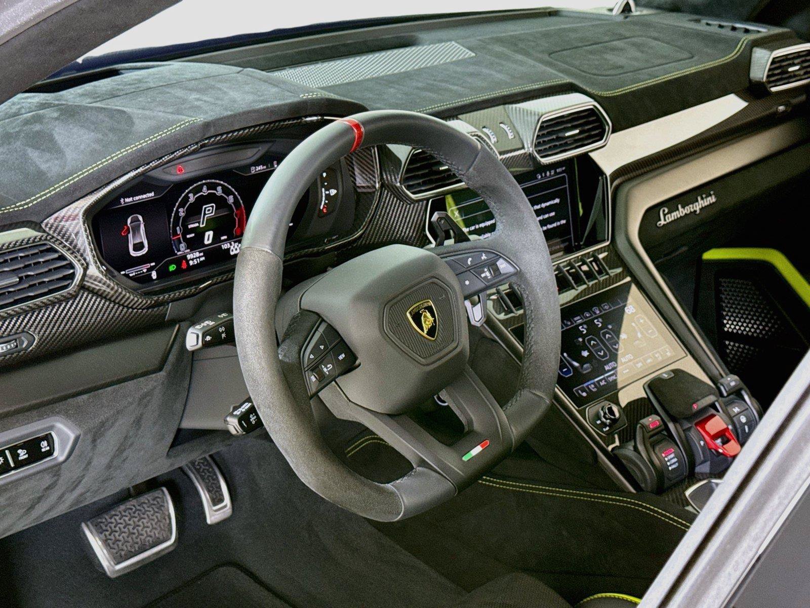 Used 2024 Lamborghini Urus Performante AWD/4WD image 15