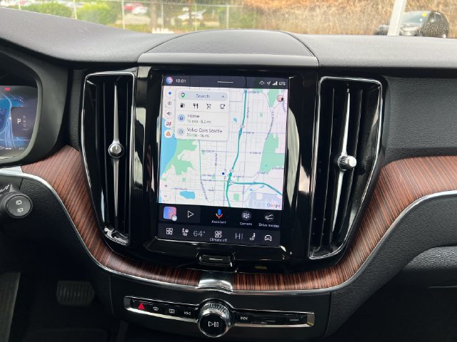 Used 2023 Volvo XC60 B5 Plus AWD/4WD image 22