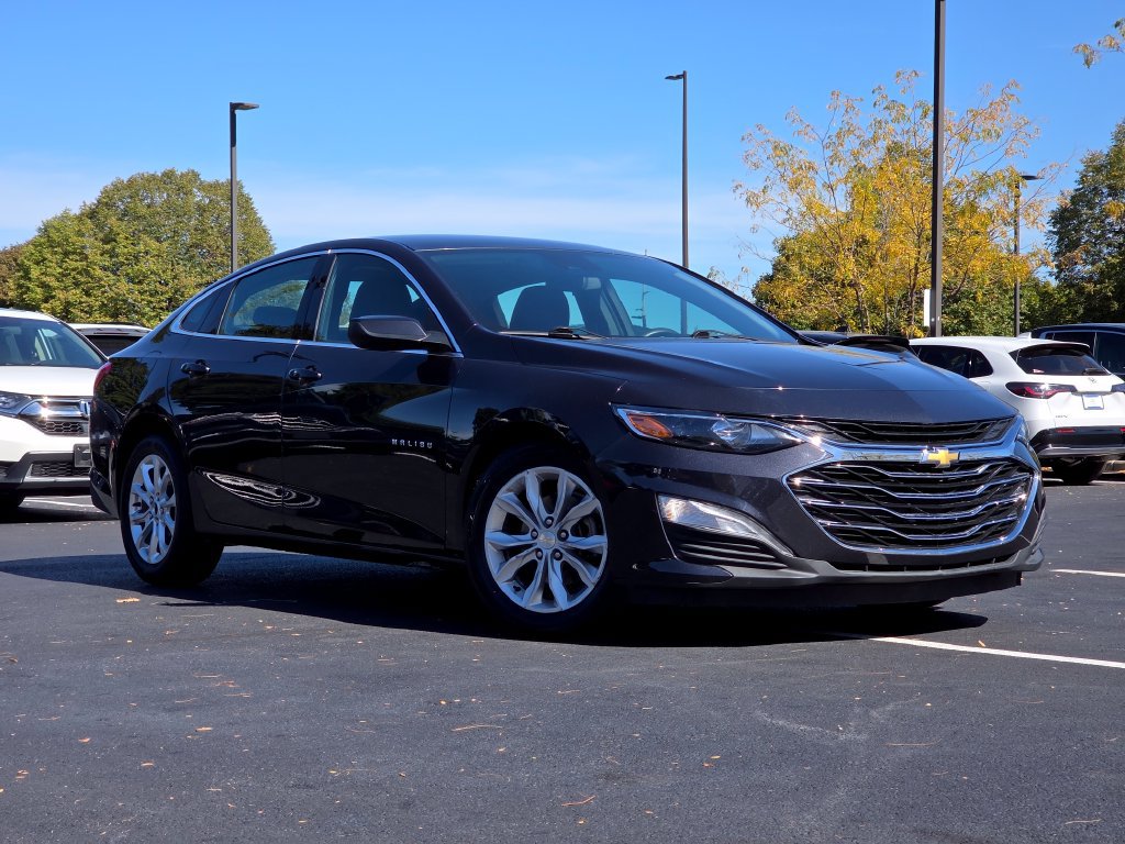 Used 2023 Chevrolet Malibu LT FWD image 2