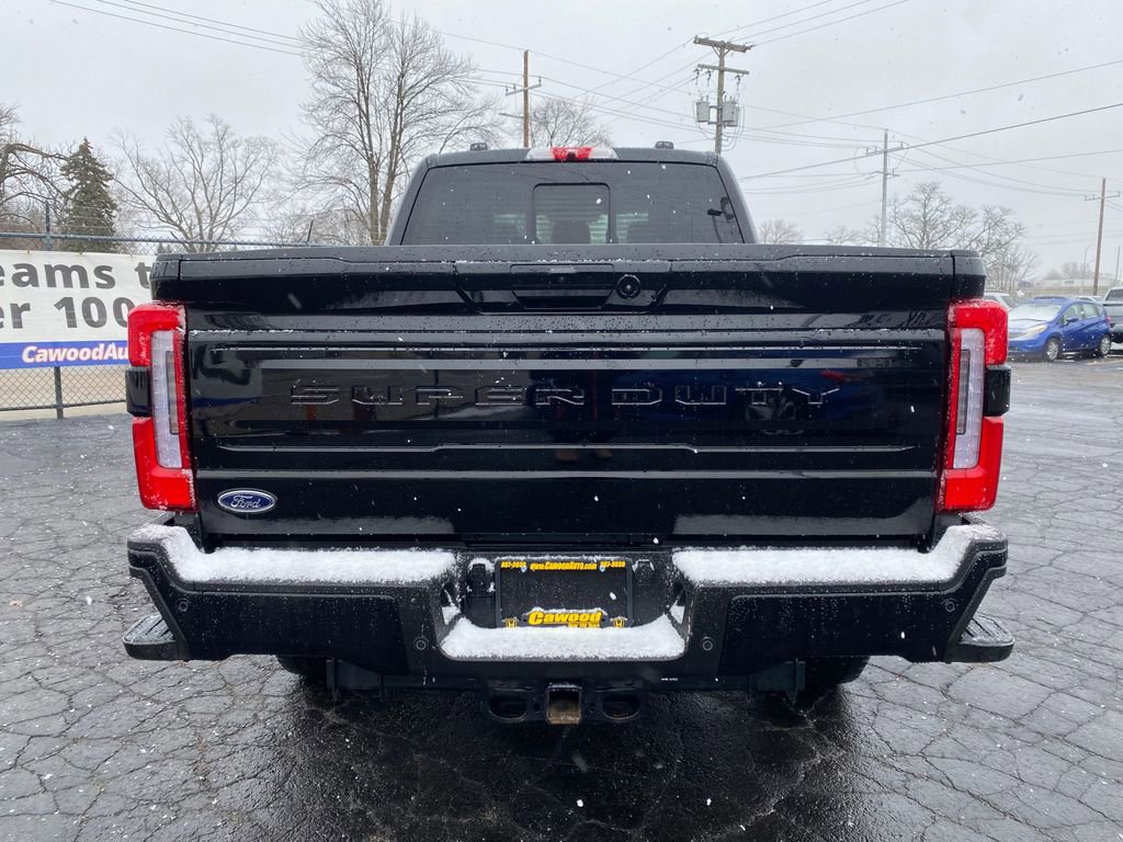 Used 2025 Ford F250 Platinum image 3