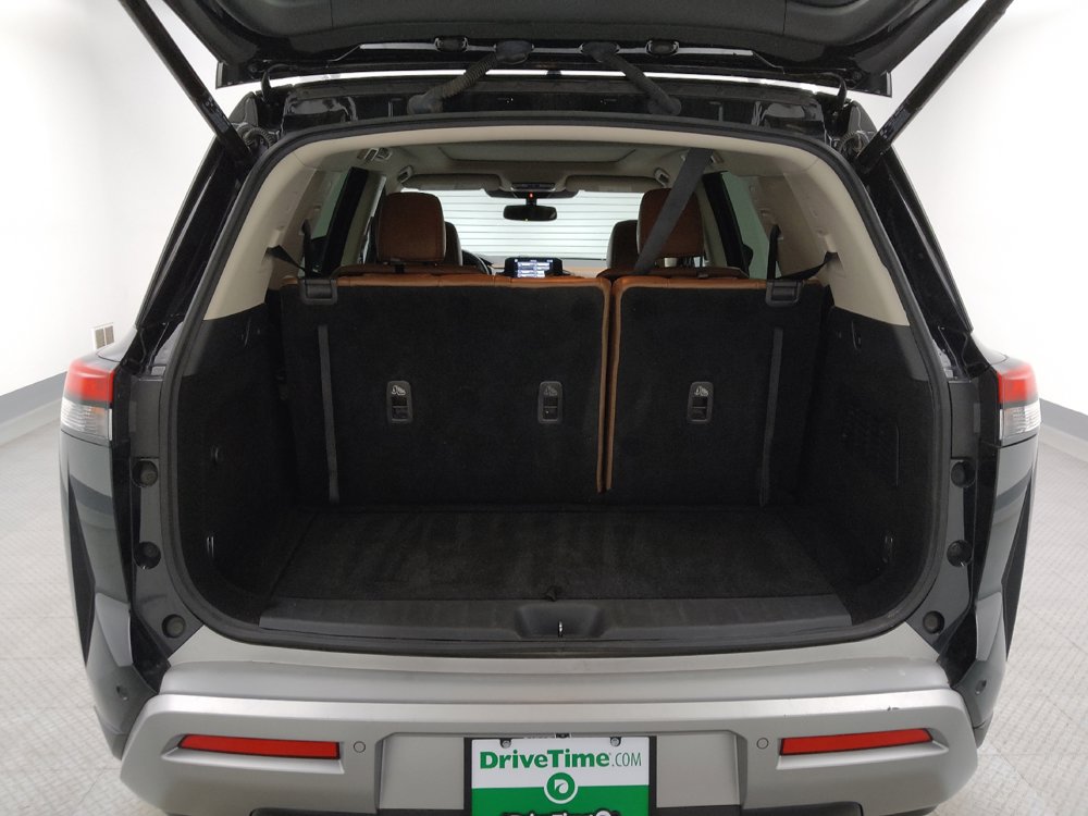 Used 2022 Nissan Pathfinder Platinum w/ Cargo Package FWD image 29