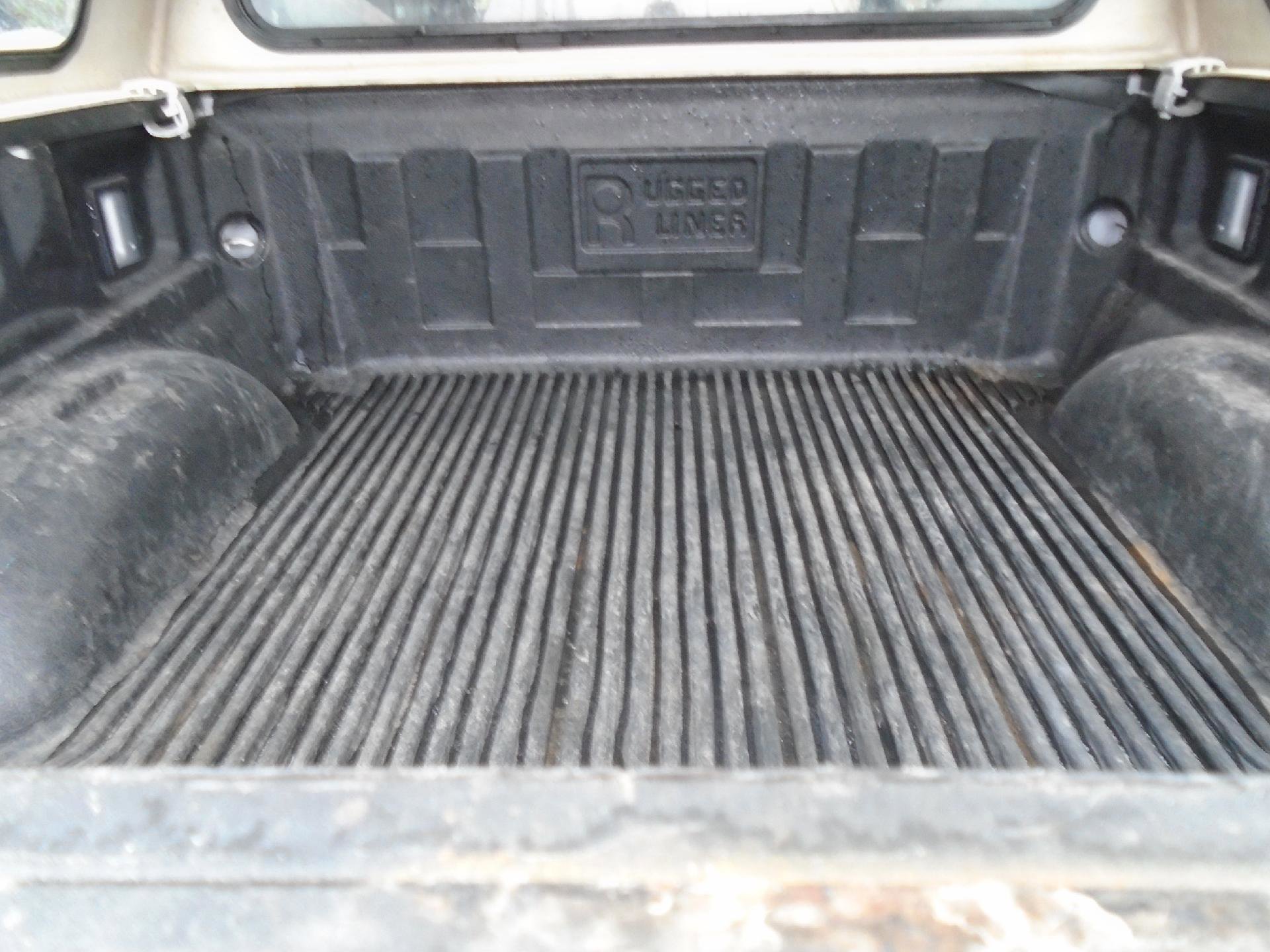 Used 2018 Ford F150 XLT w/ Trailer Tow Package image 7