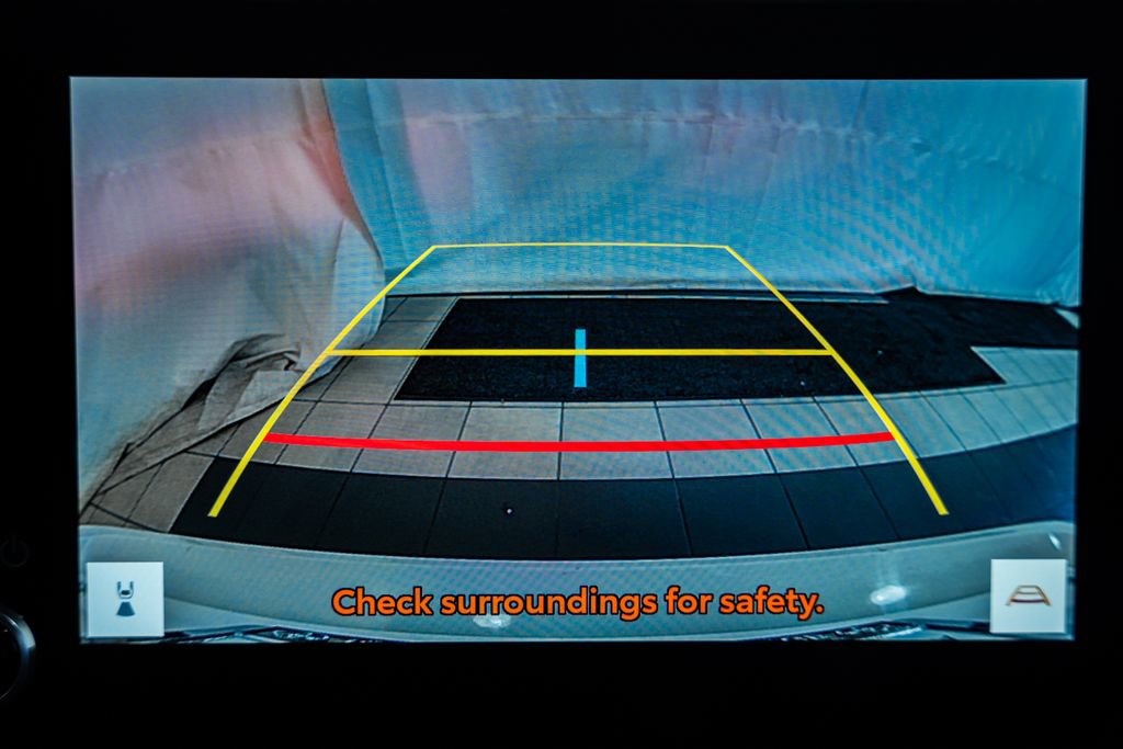 Used 2025 Toyota Camry SE image 39