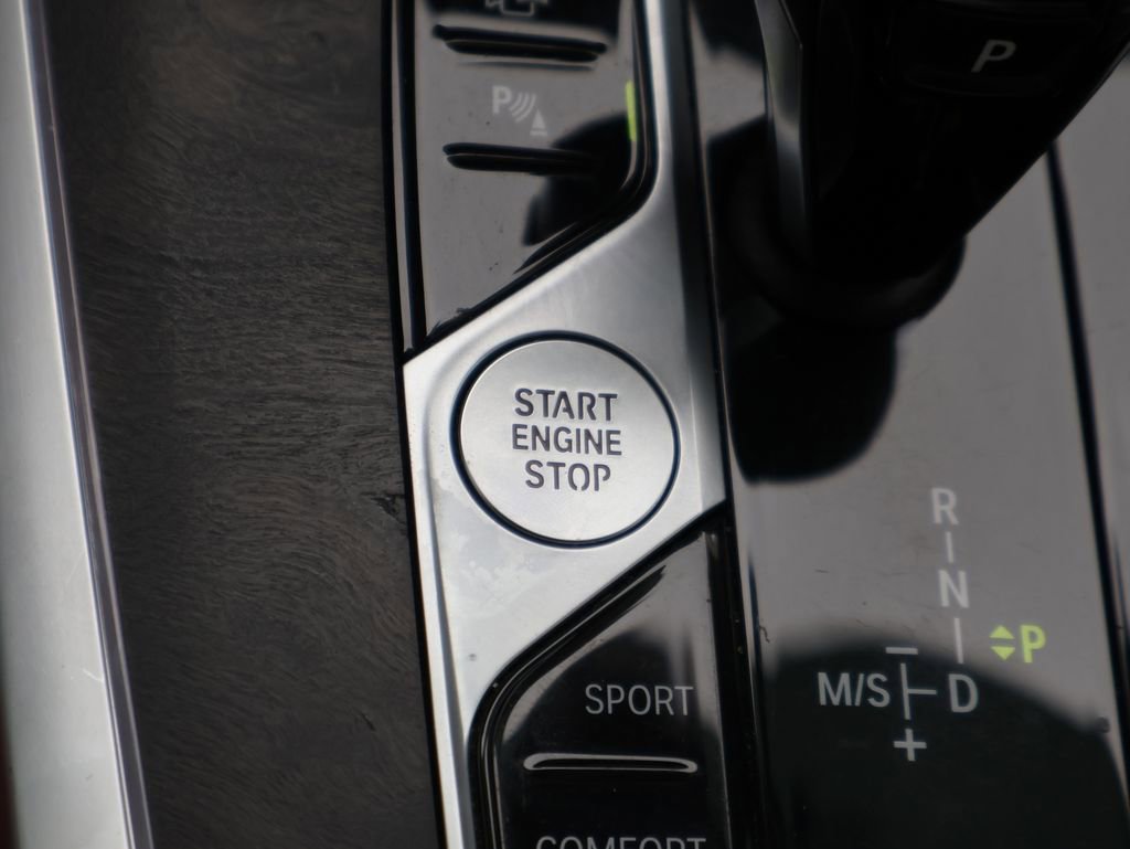 Used 2021 BMW X7 xDrive40i w/ Premium Package image 34