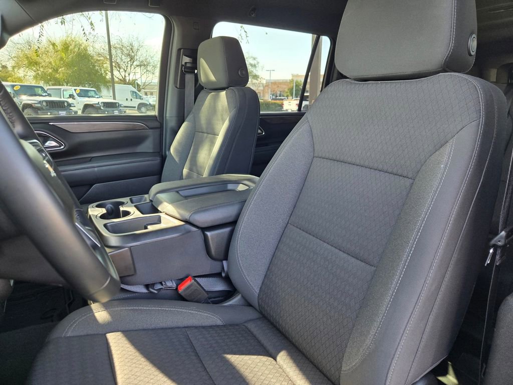 Used 2023 Chevrolet Suburban LS AWD/4WD image 17