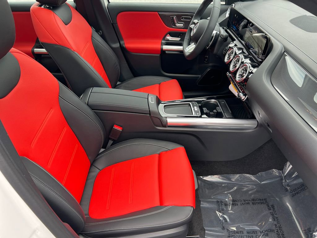 New 2026 Mercedes-Benz GLA 35 AMG 4MATIC image 14