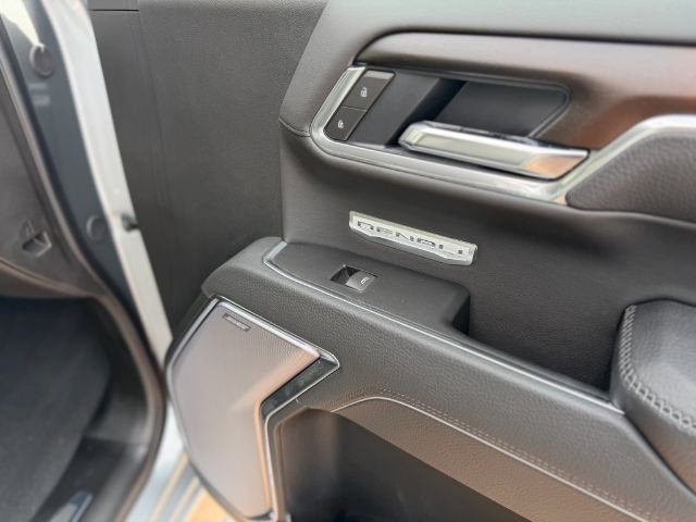Used 2025 GMC Sierra 1500 Denali w/ Denali Reserve Package image 26