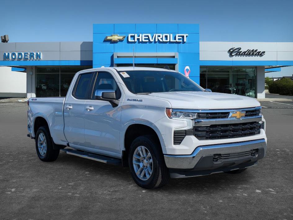 Used 2023 Chevrolet Silverado 1500 LT image 3