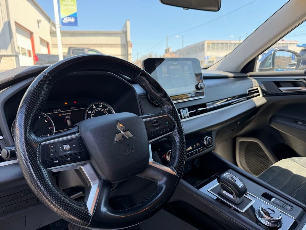 Used 2022 Mitsubishi Outlander SE AWD/4WD image 6