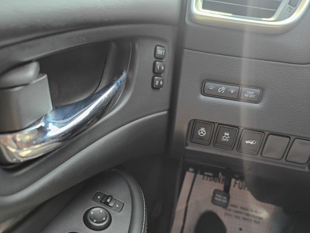 Used 2018 Nissan Murano Platinum w/ Cargo Package image 22