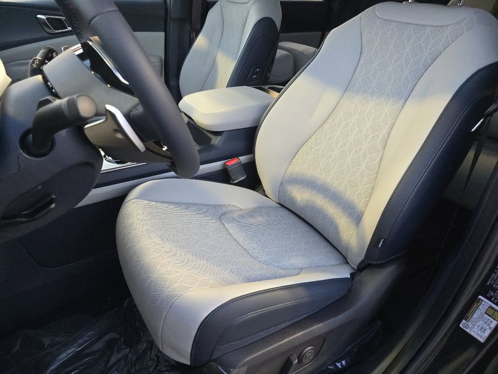 New 2026 Kia Carnival EX image 22