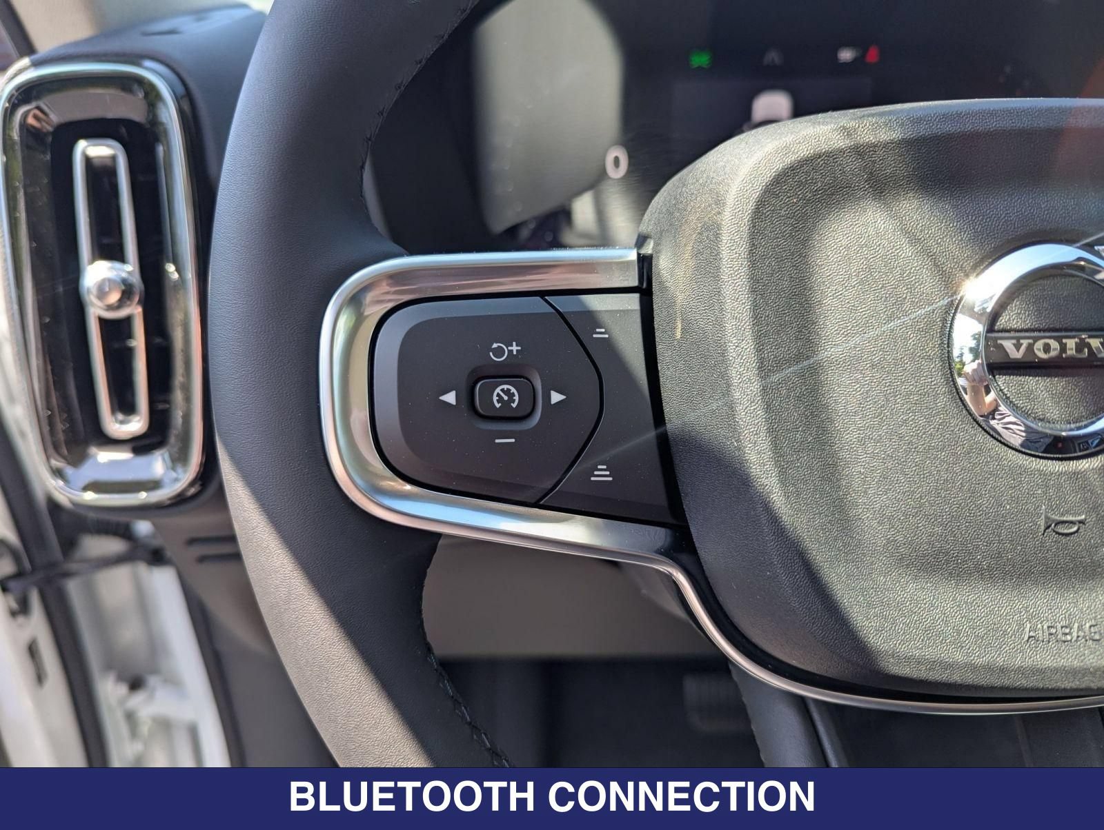 New 2026 Volvo XC40 B5 Plus w/ Protection Package Premier AWD/4WD image 12