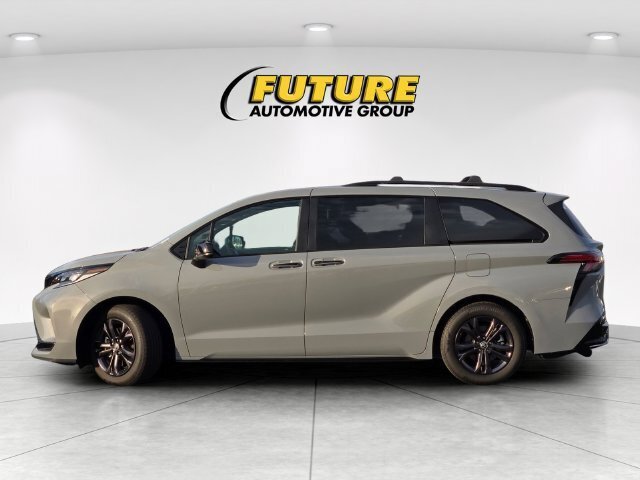Certified 2025 Toyota Sienna XSE w/ XSE Plus Package AWD/4WD image 9