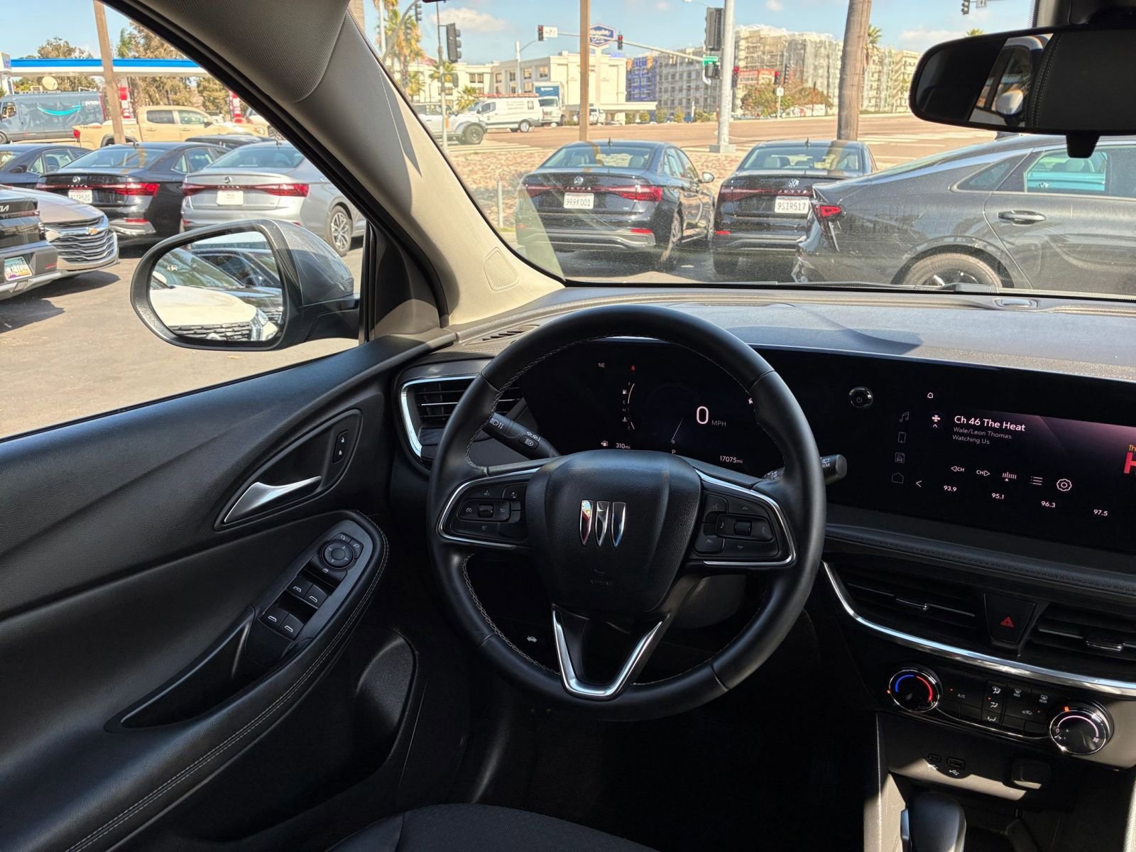 Used 2025 Buick Encore GX Preferred image 33