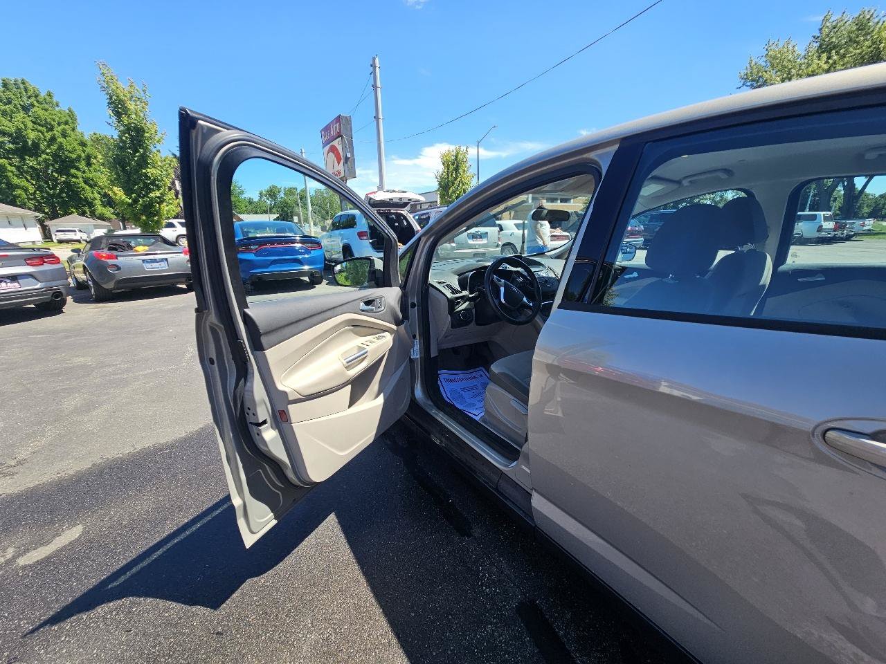 Used 2015 Ford C-MAX SE FWD image 18