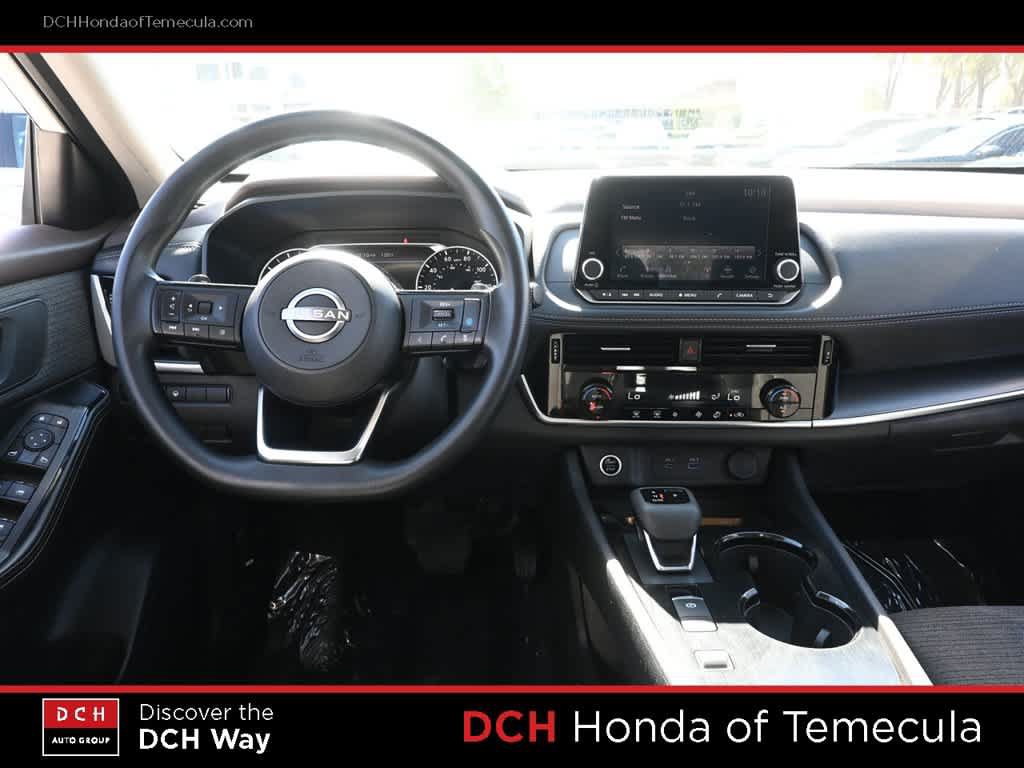 Used 2022 Nissan Rogue SV FWD image 8