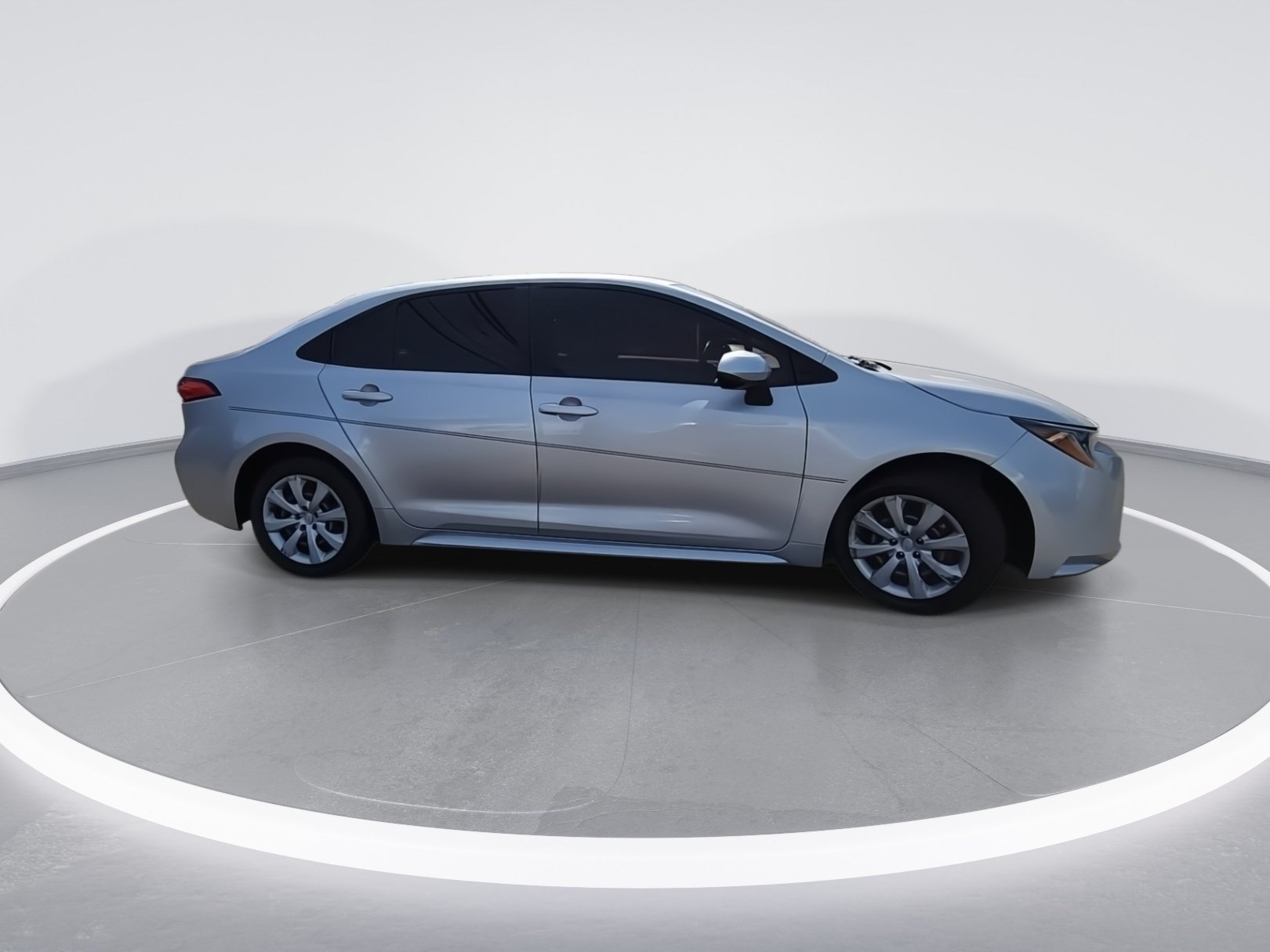 Used 2022 Toyota Corolla LE FWD image 9