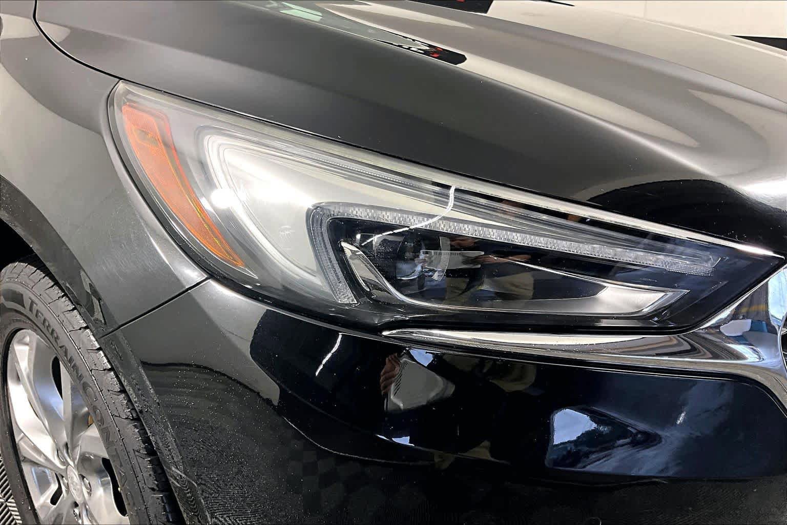 Used 2020 Buick Enclave Avenir w/ Avenir Technology Package AWD/4WD image 25