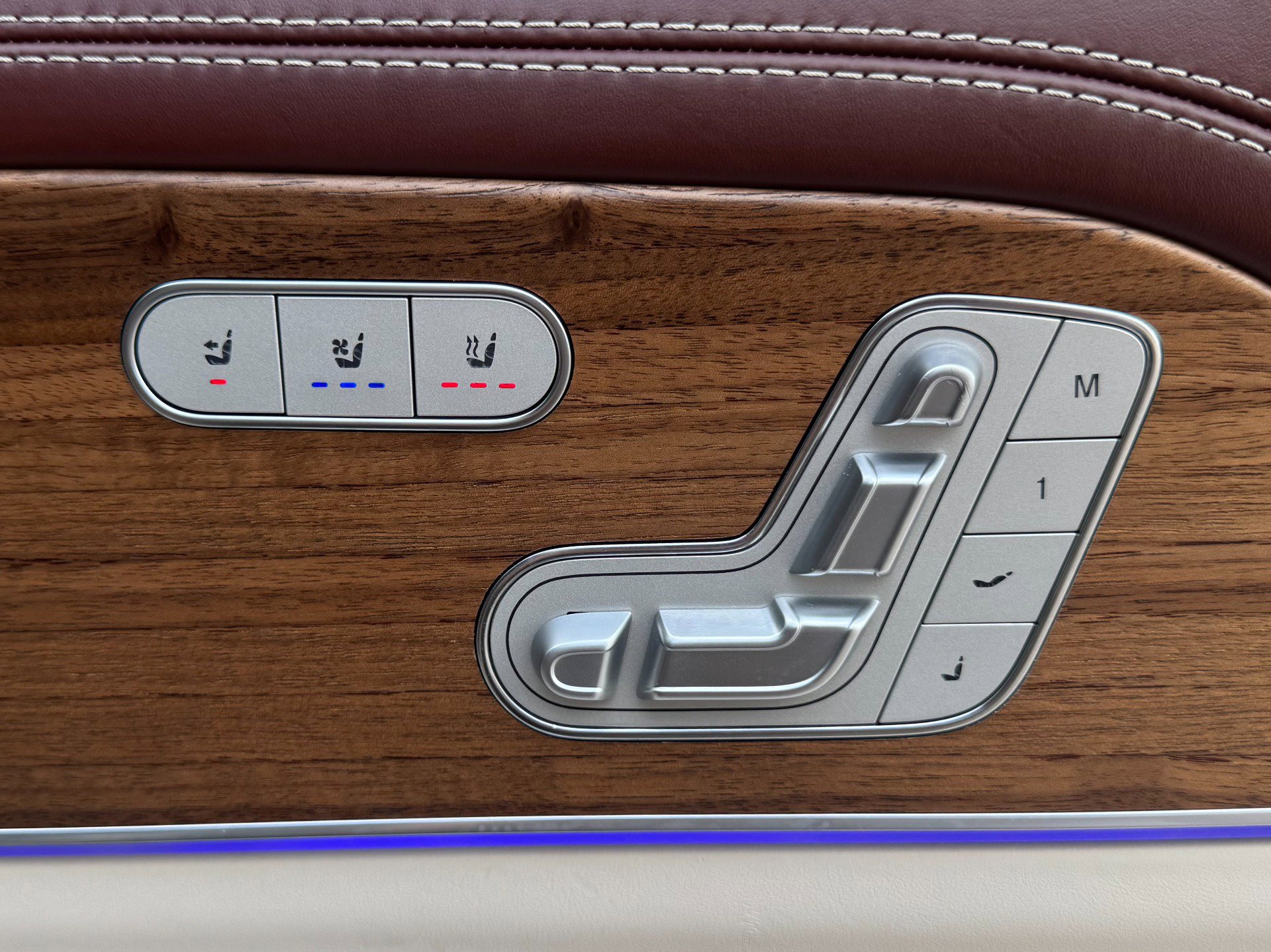 Used 2023 Mercedes-Benz Maybach GLS 600 4MATIC image 42