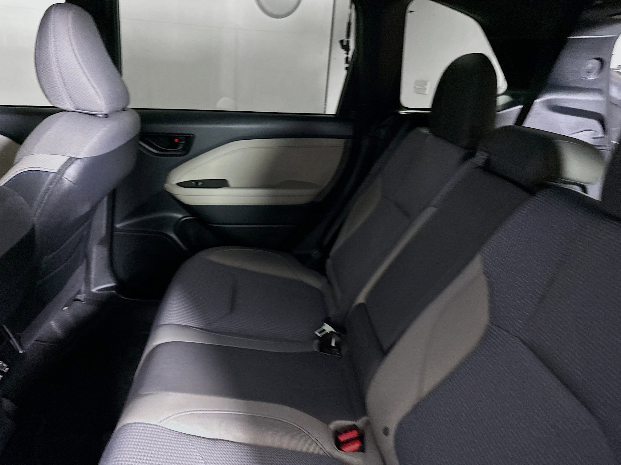 Used 2025 Subaru Forester Premium image 27