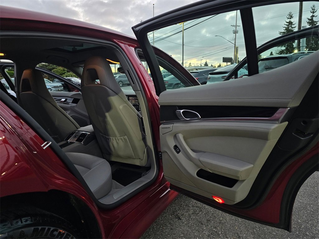 Used 2011 Porsche Panamera 4 image 15